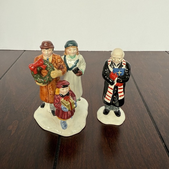 Dept 56 Snow Village Going To The Chapel Set Of 2 Ceramic Hand Painted #5476-3 - Picture 4 of 9